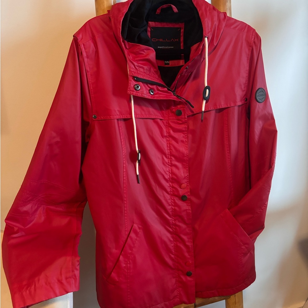 CHILLAX Women's Waterproof Jacket